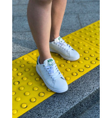 Жіночі кросівки Adidas Stan Smith білого кольору