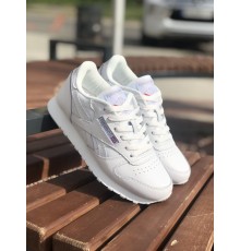 Жіночі кросівки Reebok Classic білого кольору