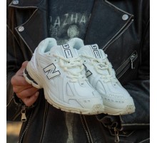Демисезонные кроссовки New Balance цвет белый