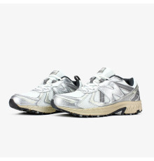 Демісезонні кросівки весна літо  New Balance колір срібний