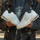 Демисезонные кроссовки New Balance цвет белый