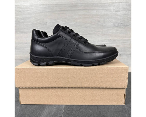 Кроссовки демисезонные из натуральной кожи цвет черный