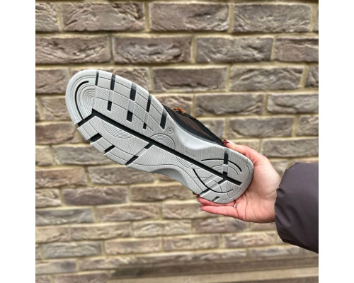 Кроссовки Adidas весна/лето цвет коричневый