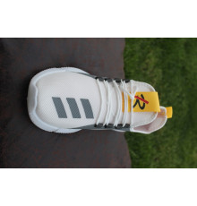 Кросівки білі