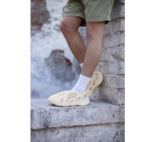 Мужские кроссовки Adidas Yeezy Foam Runner Beige