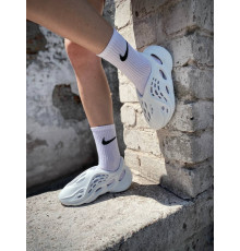 Жіночі шльопанці Yeezy Foam Runner white (no logo) Жіночі шльопанці Yeezy Foam Runner white (no logo)