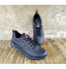 шкіряні демісезонні Rebbok кросівки чорні