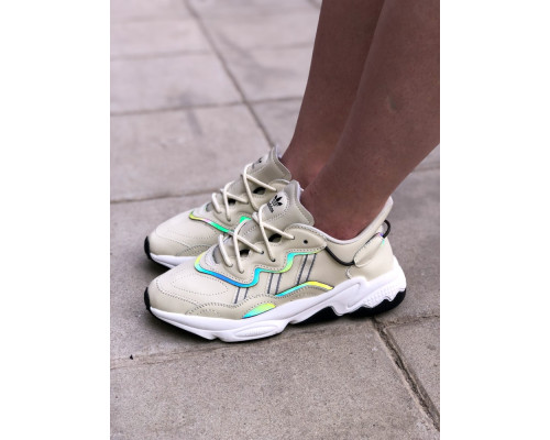 Женские кроссовки Adidas Ozweego Milk White