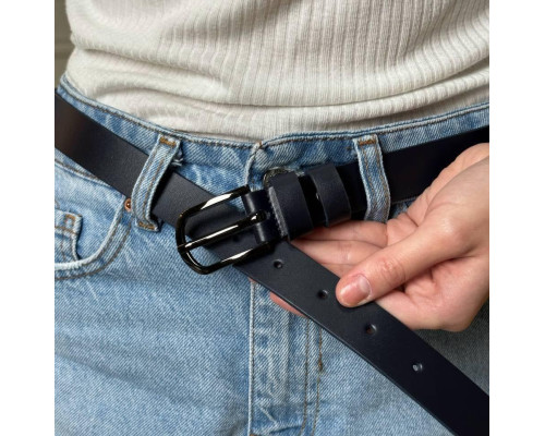 Ремень кожаный черного цвета