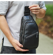Чоловіча нагрудна сумка рюкзак 31х17х9, бананка зі шкіри на плечі Tiding Bag 79906 чорна