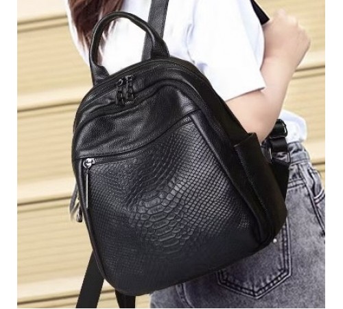 Рюкзак жіночий шкіряний з тисненням під рептилію 23х30х13, сумка наплічна для міста, чорна